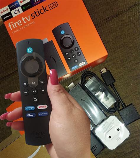 Fire Tv Stick Lite 2ª Geração Com Controle Remoto Lite Por Voz Com Alexa Amazon Aqui Tem