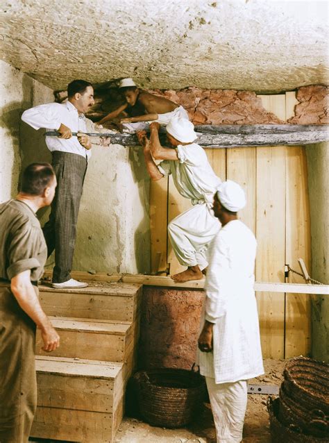 The Discovery Of Tutankhamun S Tomb Shown In Colour For The First Time How It Works