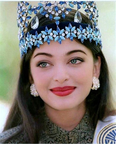 Aishwarya Rai Bachchan Praises Miss World For Scrappi