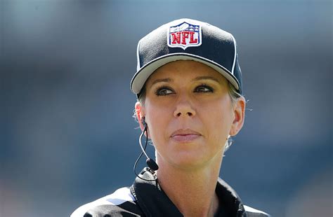 Sarah Thomas Is 1st Woman Nfl Official Assigned To Playoff Game