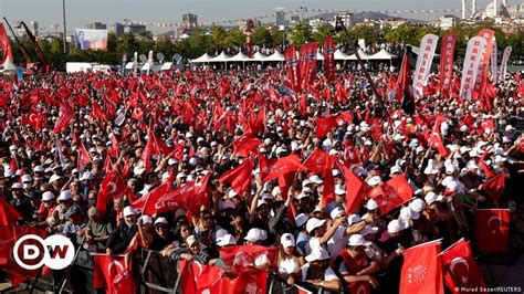 Thousands Protest Turkish Politician S Conviction DW 05 22 2022