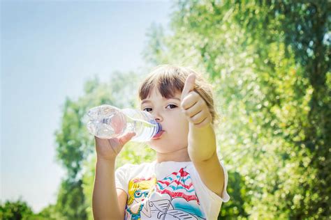 How Much Water Should Kids Drink Hydration Guidelines Findmykids