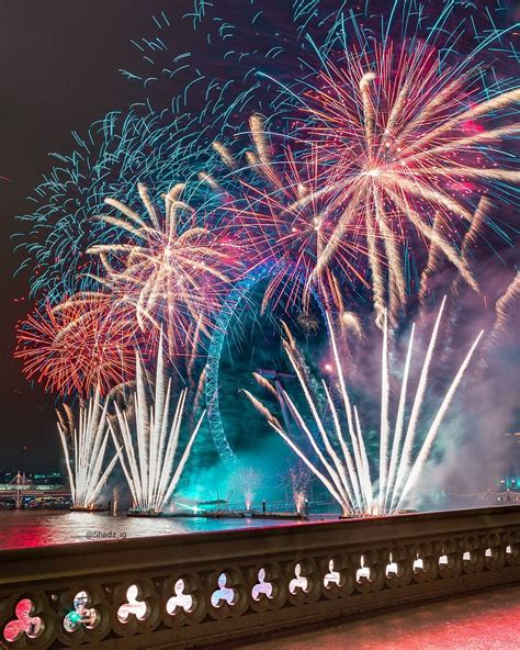 In Pictures Just 21 Spectacular Photos Of Londons New Years Eve