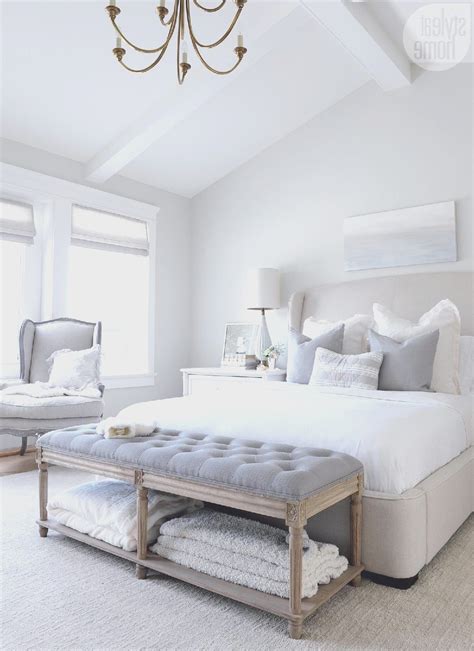 This room kept it simple by leaving the pop of color for the rug. Very Good Idea Grey and White Bedroom | Master bedrooms decor, Gray master bedroom, Simple bedroom