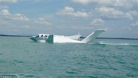 Airfish 8 Can Carry 8 Passengers Above Water At 120mph Daily Mail Online