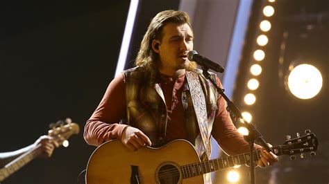 Country Star Morgan Wallen Suspended By Label Dropped By Radio Cmt