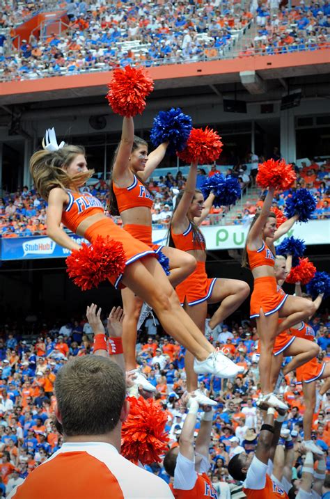 Cheer For The Gators Photo By Dominique Saavedra Florida Gators