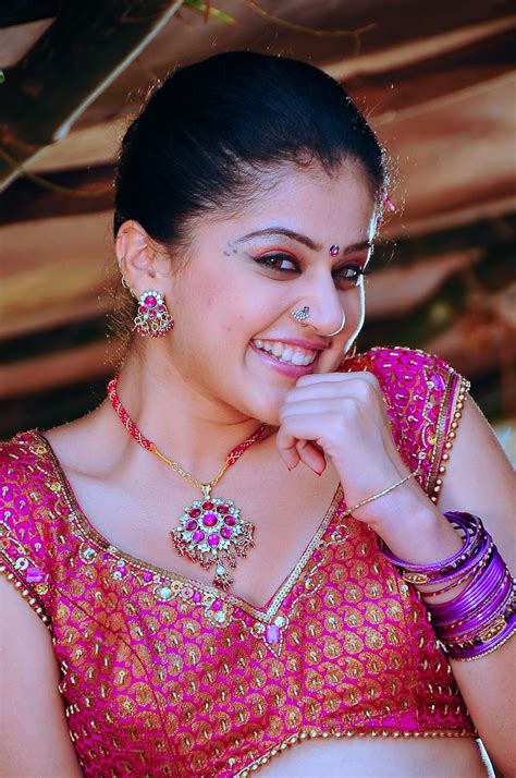 Beauty Galore Hd Tapsee Pannus Incredible Pictures Hot Getup Navel