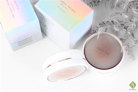 We suggest a charm solution that encompasses skincare and makeup look. Laneige BB Cushion Anti-aging | Differs from Pore Control ...