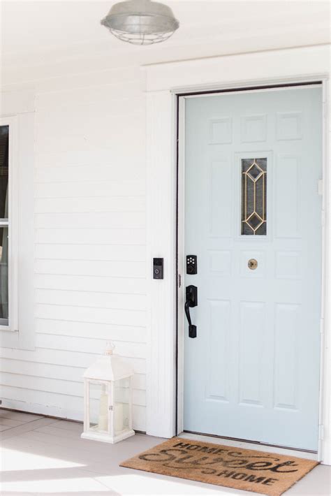It looks great so you would not mind it being very visible and it detects smoke and carbon monoxide and tells you about it in a number of ways. Best Smart Home Devices for Your Home - Lauren McBride