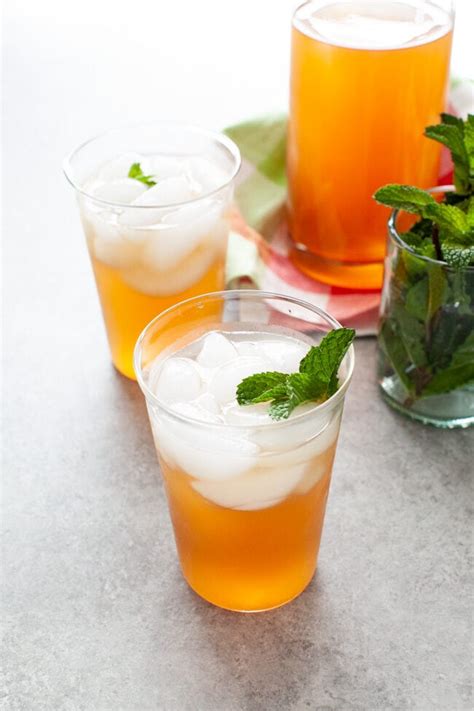 He brought over a giant mason jar dispenser filled with this premixed cocktail. Sweet Tea with Vodka and Lemonade - The Little Kitchen