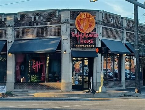 Get Spooky Drinks At The Haunted House Restaurant In Cleveland