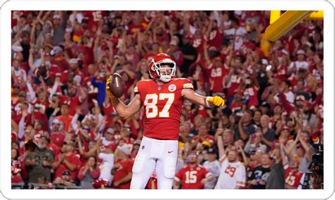 10 facts about Travis Kelce - Bubbles & Cherries Magazine