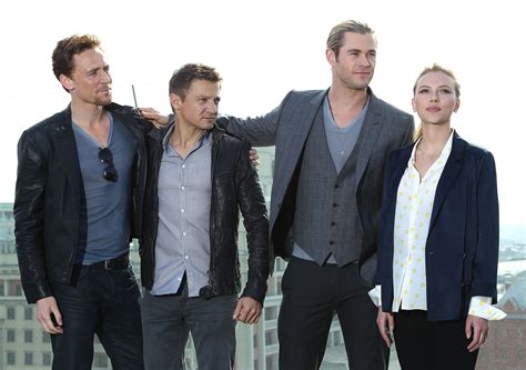 Actor Tom Hiddleston Jeremy Renner Chris Hemsworth Scarlett Johansson