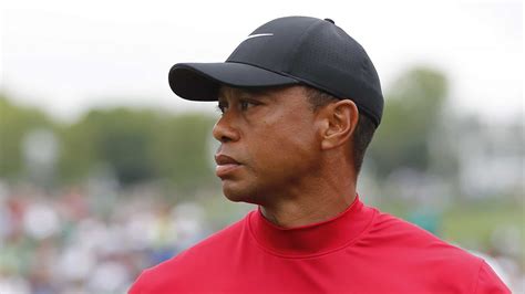 Official facebook account of tiger woods. Tiger Woods serves sushi and milkshakes at Masters ...