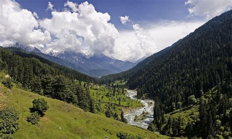 4 Iconic Hillside Destinations Of An Ancient Land Of Kashmir Blogger