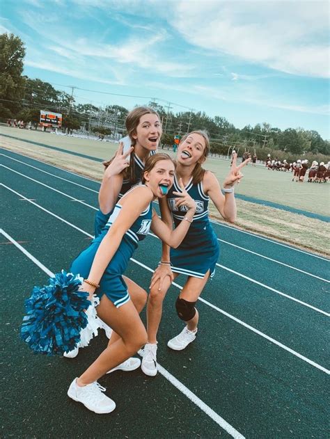 𝐩𝐢𝐧𝐭𝐞𝐫𝐞𝐬𝐭 𝐝𝐢𝐨𝐫𝐛𝐚𝐫𝐛𝐳 🤍 cheer outfits cute cheer pictures cheer picture poses