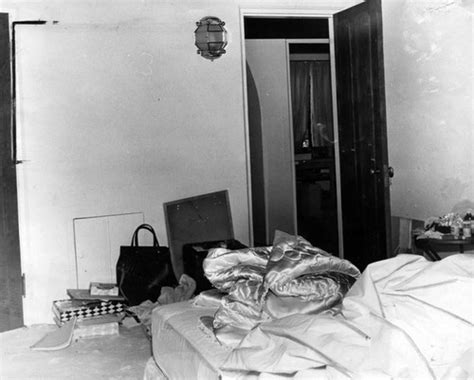 Marilyn Monroes Bedroom — Calisphere