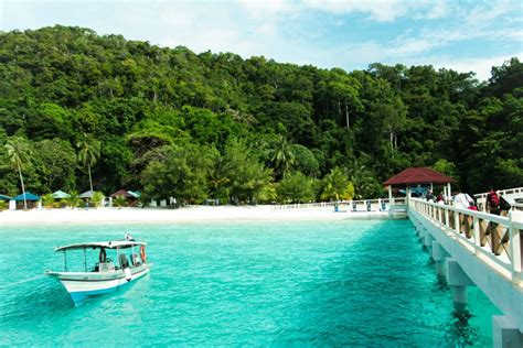 Hotels in der nähe von redang beach sind normalerweise 8 % günstiger als der durchschnitt in redang, der bei 95 € liegt. Redang Island, Malaysia - Tourist Destinations