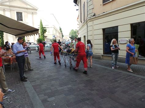 Tentata Rapina In Centro Ferita Negoziante Il Saronno