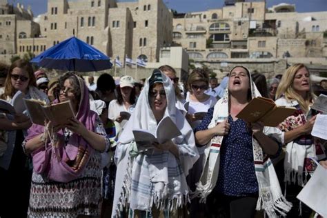 En Israël Des Femmes Juives Orthodoxes Veulent Une Reconnaissance Du