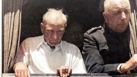 10 Kasım 1938 de neler yaşandı Atatürk kaç yaşında vefat etti