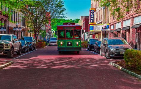 All Aboard The Frankfort Trolley Visit Frankfort Official Travel
