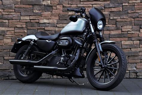 Sportsters traditionally have tall seats, but this one comes. 2010 Harley-Davidson XL 883 N Sportster Iron *VERKOCHT ...