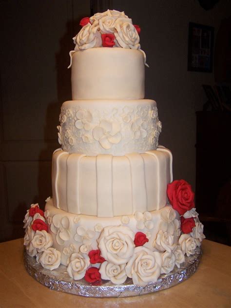 ivory roses wedding cake