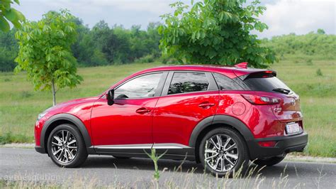 Based on the same platform as the mazda demio/mazda2 (dj/dl), it was revealed to the public with a full photo gallery on november 19, 2014. 2015 Mazda CX-3 HD Wallpapers: Kodo-Lady in Red ...