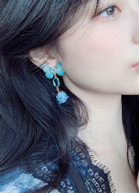 Pin By Vvv On Seunghyo 승효 In 2021 Drop Earrings Ear Cuff Cute