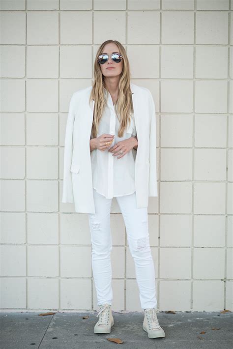 How To Wear White Jeans In The Fall Stylecaster