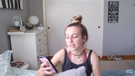Emma Chamberlain Being Gross For 1 Minute Straight First Youtube Vid Colour Blind Watermelon