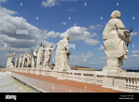 Statues Of Jesus And The Apostles St Peter´s Basilica Vatican City