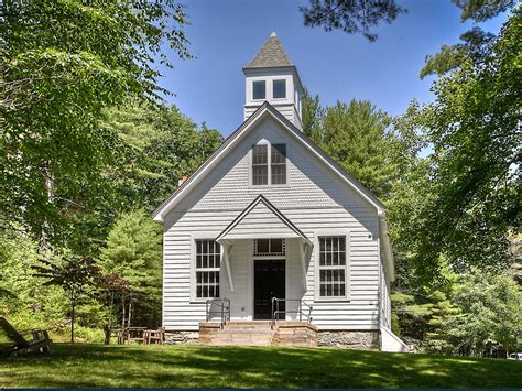 House Of The Week A Converted One Room Schoolhouse