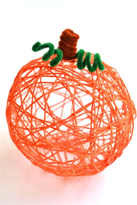How To Make Yarn Pumpkins Using Balloons