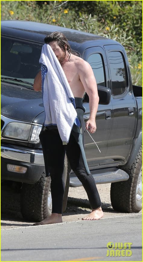 christian bale shows off his shirtless body at the beach photo 3320913 christian bale