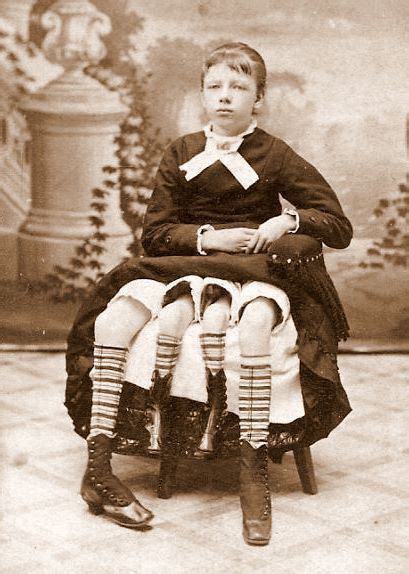 And she was known as the four legged woman. Timeless History (ประวัติศาสตร์ไร้กาลเวลา) Josephine ...