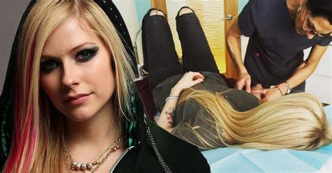 Avril Lavigne Gives Update On Lyme Disease Battle Doctor Smiled When