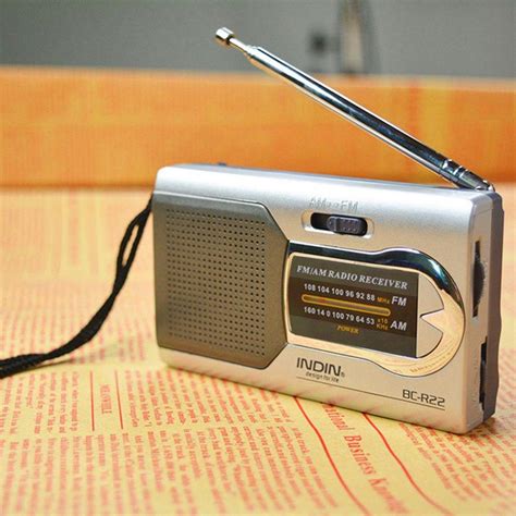 Radio Portátil Mini Amfm Antena Telescópica Radio Pocket World