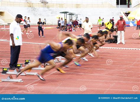 Men S 100 Meters Sprint Blurred Editorial Photo Image Of Motion