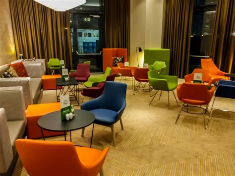 Holiday inn express frankfurt city hauptbahnhof. Hotel Review: Holiday Inn Frankfurt Airport - Executive ...