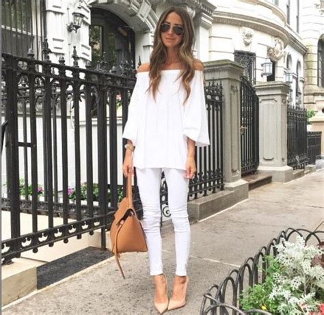 Summer dinner party outfit ideas. 7 Date-Night Outfit Ideas From Real Girls | Nude shoes, White jeans and Dinner and a movie