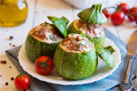 Courgettes rondes farcies au jambon cuit et à l Emmenthal