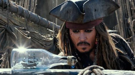 Damals hieß der charakter noch captain john brand. Pirates of the Caribbean - Salazars Rache: Fluch der ...