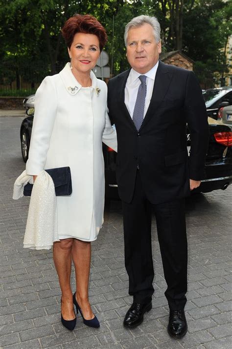 Oct 03, 2020 · jolanta kwaśniewska przyznaje, że styl pierwszej damy nie był jej ulubionym, a dopiero teraz może rozwinąć w tej kwestii skrzydła. Jolanta i Aleksander Kwaśniewscy - WP Kobieta