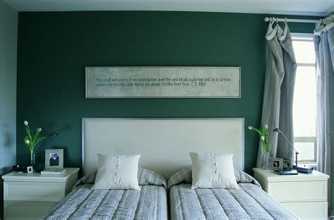 Quite simply, a feature wall is one that stands out from the remaining walls within the room. Green Bedroom Photos and Decorating Tips