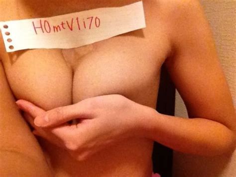26 year old naked with her neat vipper ID skin you oppai 手bura self