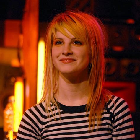 hayley williams s best hair colors cuts and styles throughout the years