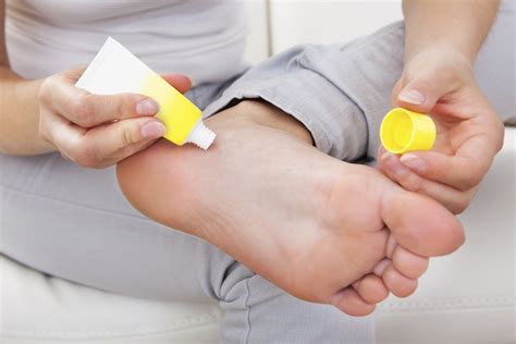 The Best Foot Creams For Dry And Cracked Feet Leaftv